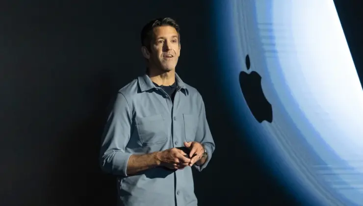 Apple’ın Yeni CEO’su John Ternus Şimdiden Çalışmaya Başladı!