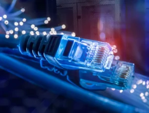 TurkNet Türkiye Genelinde Vites Artırıyor: Gigafiber Ağı 4,5 Milyon Haneye Ulaşacak