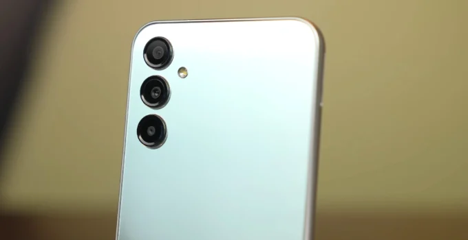 Galaxy A24 Sahiplerine Müjde: Android 17 ve One UI 9 Testleri Başladı