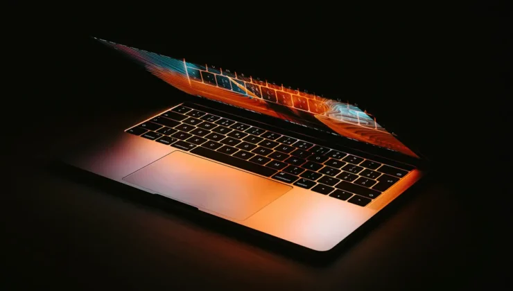 Yeni Apple Aygıtları OLED ile Geniş Renk Gamına Geçecek